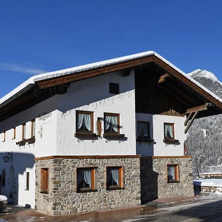 Holzschnitzers Appartements Ehrwald Exterior photo