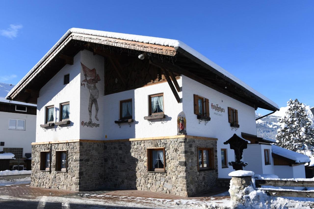 Holzschnitzers Appartements Ehrwald Exterior photo