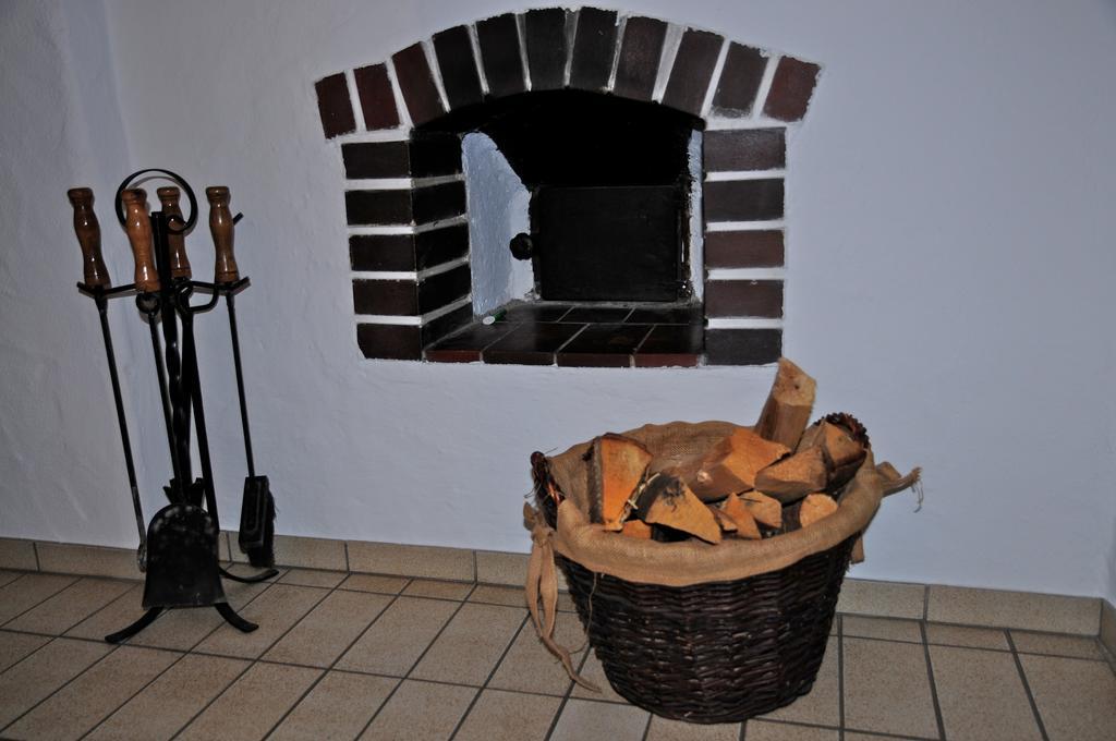 Holzschnitzers Appartements Ehrwald Exterior photo