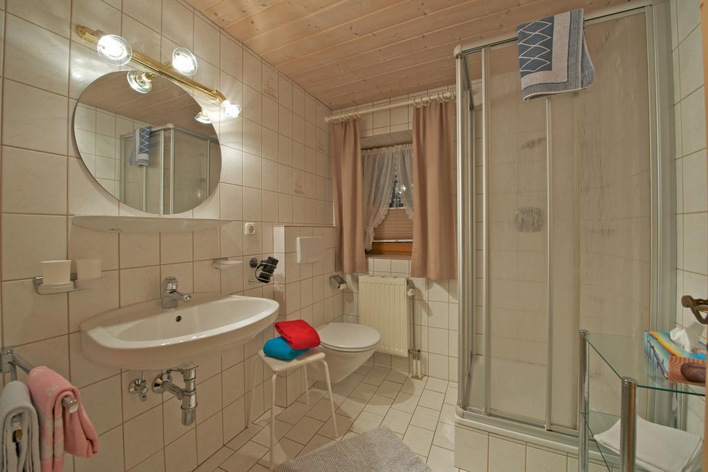 Holzschnitzers Appartements Ehrwald Exterior photo